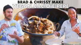 Brad and Chrissy Make Vegan Cacio e Pepe with Grilled Mushrooms