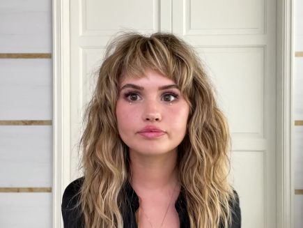 435px x 327px - Watch Beauty Secrets | Watch Debby Ryan's Guide to Depuffing Skin Care and  Day-to-Night Makeup | Vogue Video | CNE | Vogue.com