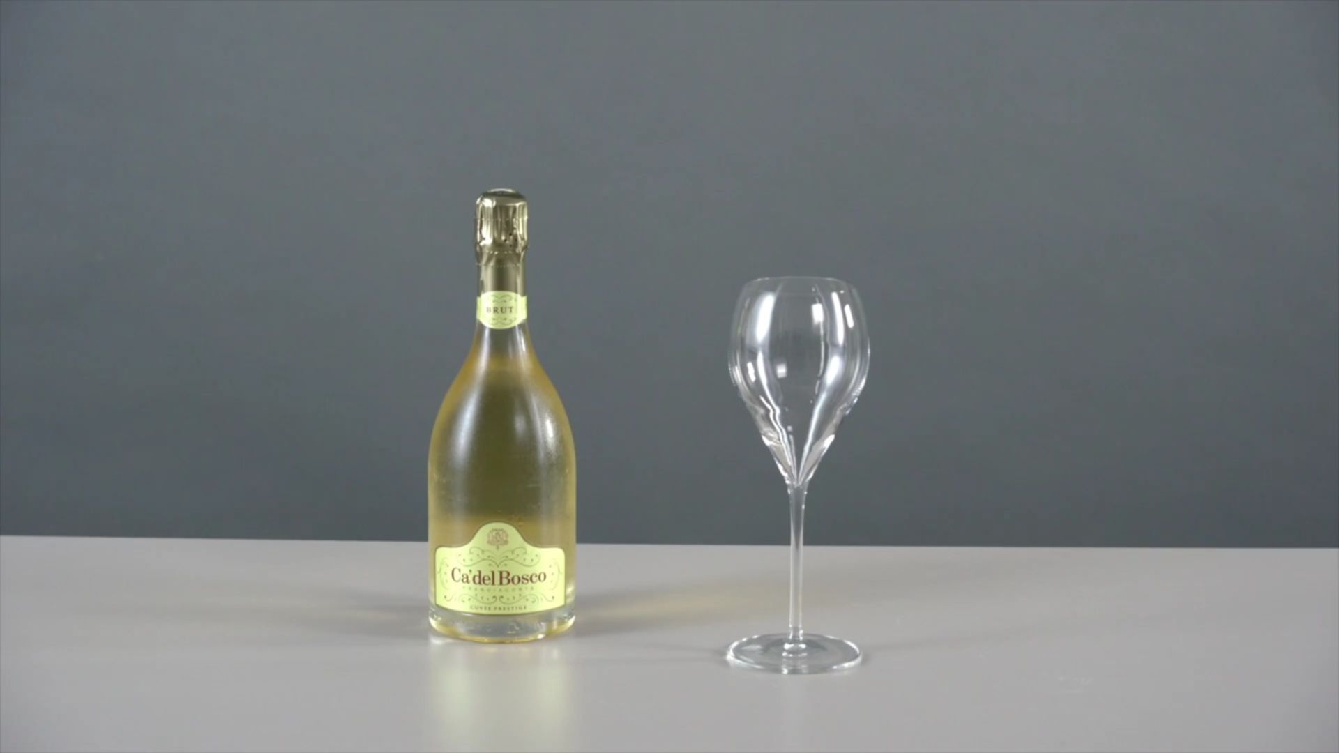 Watch How to properly open a bottle of sparkling wine La Cucina Italiana
