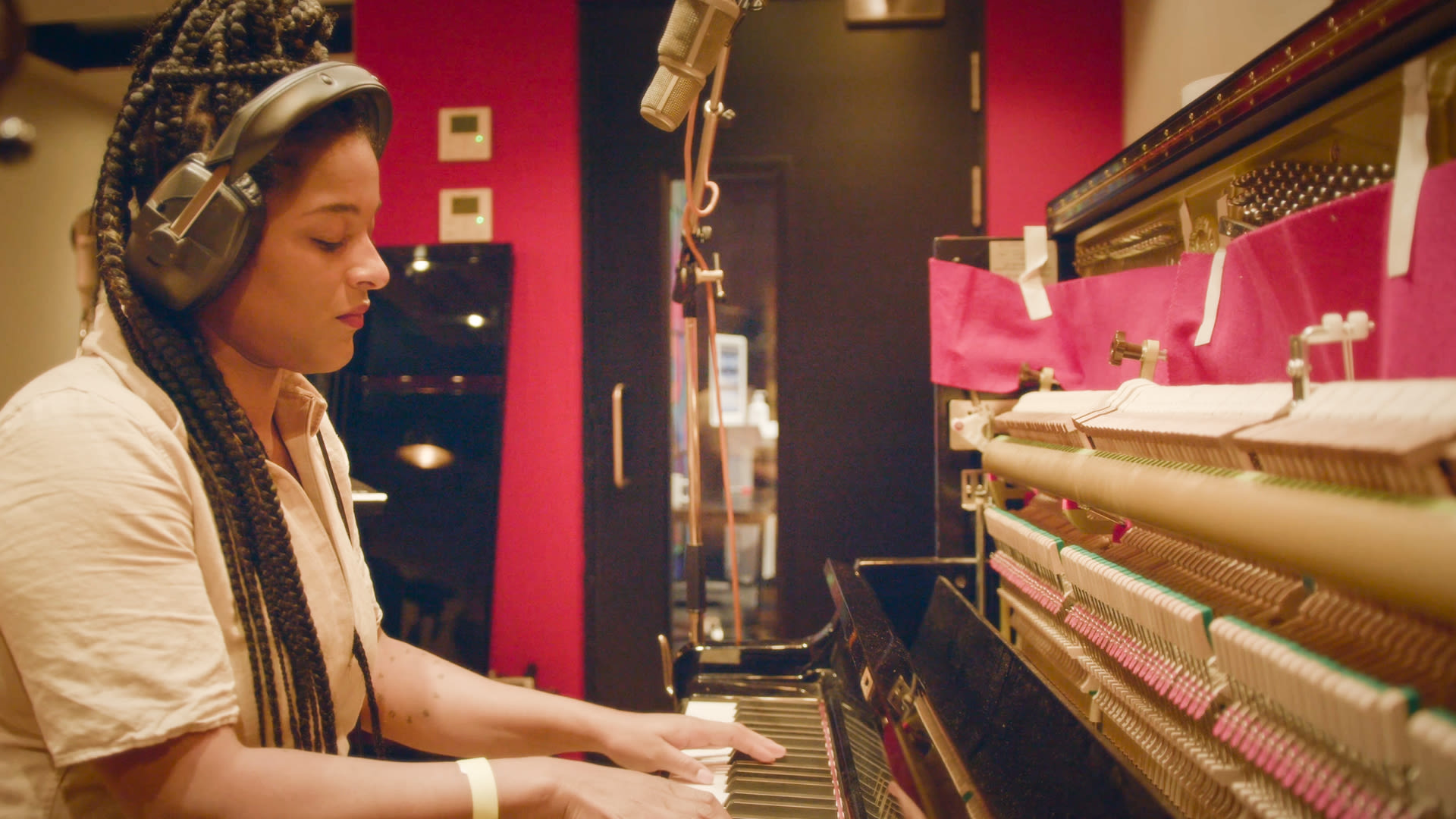 Watch L'Rain: Abbey Road Amplify x Pitchfork London Sessions | Pitchfork