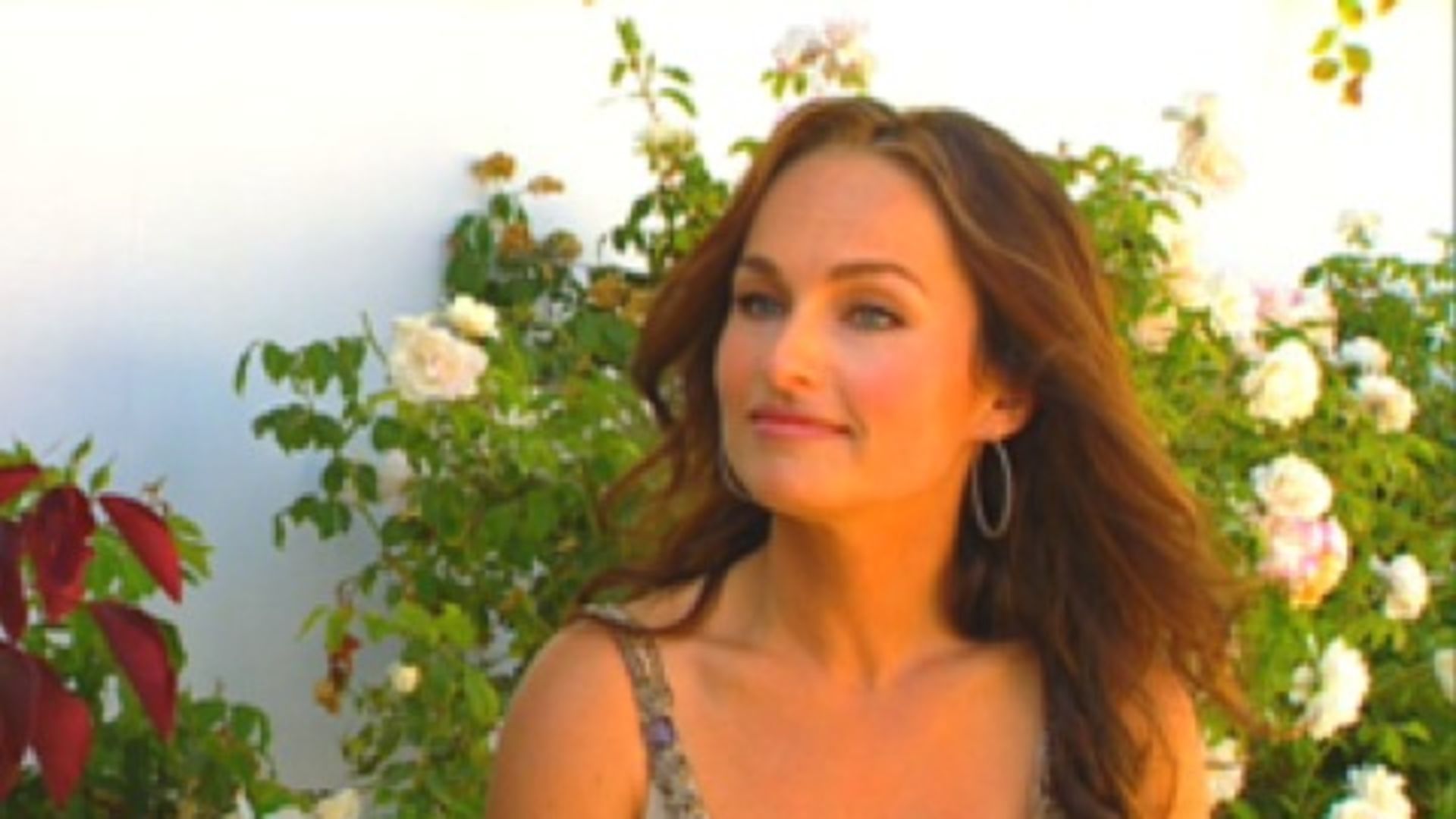 Watch Giada de Laurentiis' December 2008 SELF Cover Shoot | SELF Cover