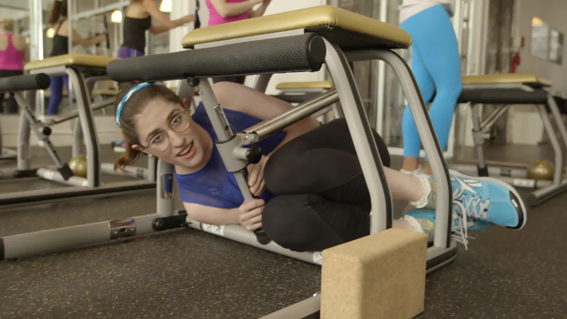 Watch Comedian Emmy Blotnick Reacts to Grueling Chaise Fitness Class