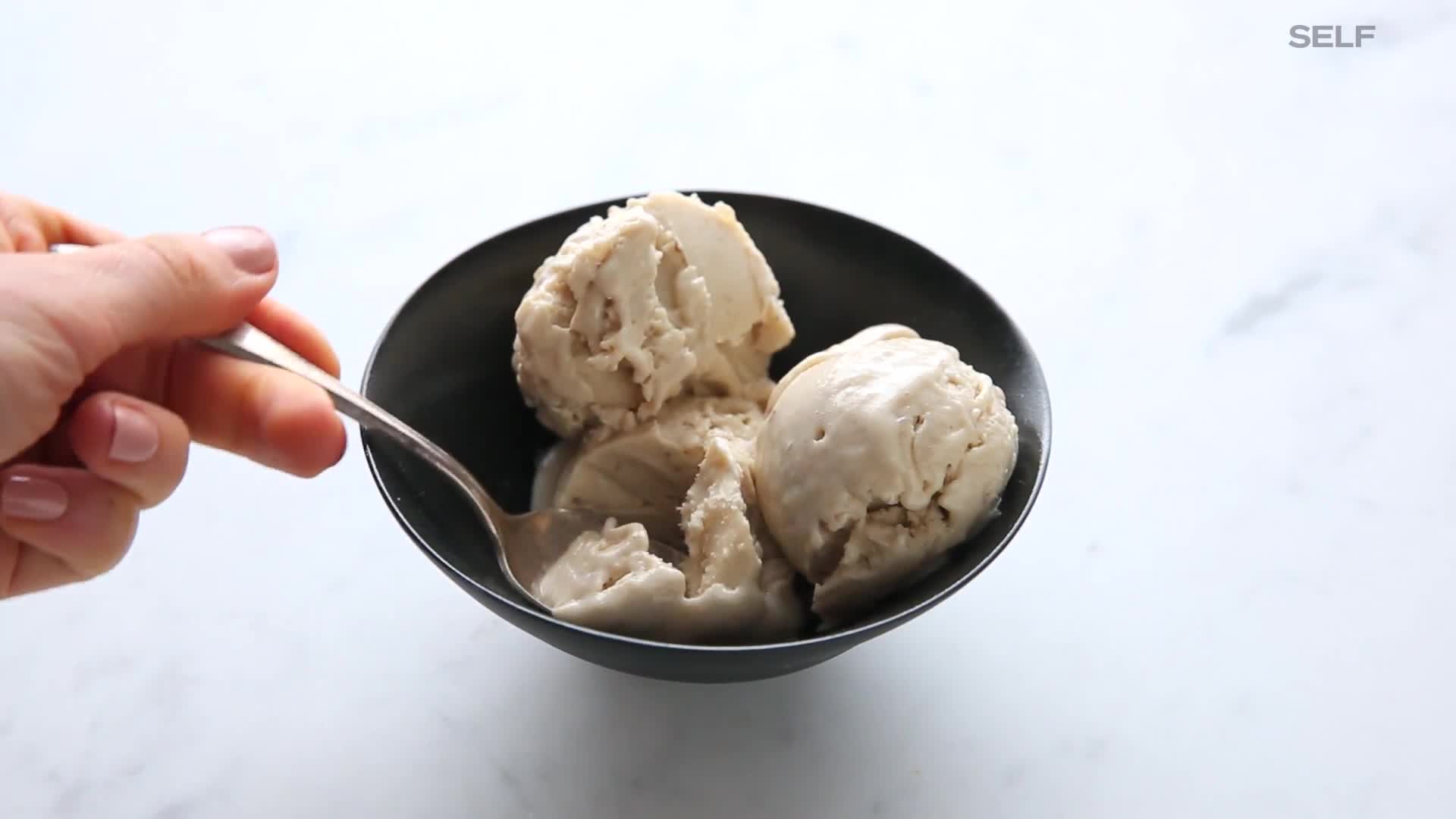 Watch How to Make Healthy 3Ingredient FroYo With 10 Grams of Protein