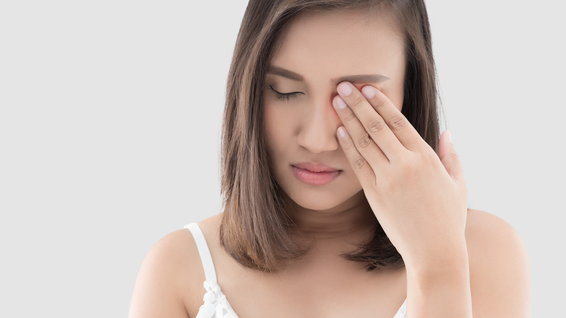 Watch 8 Reasons Your Eyes Are Itchy | SELF Video | CNE ...