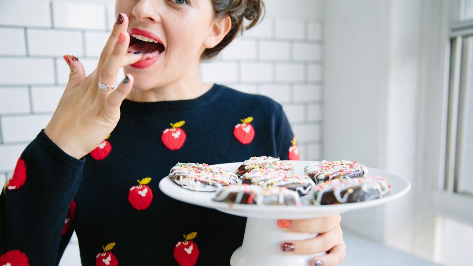 Watch These Candy Apple Slices Are the Perfect After-School Treat ...