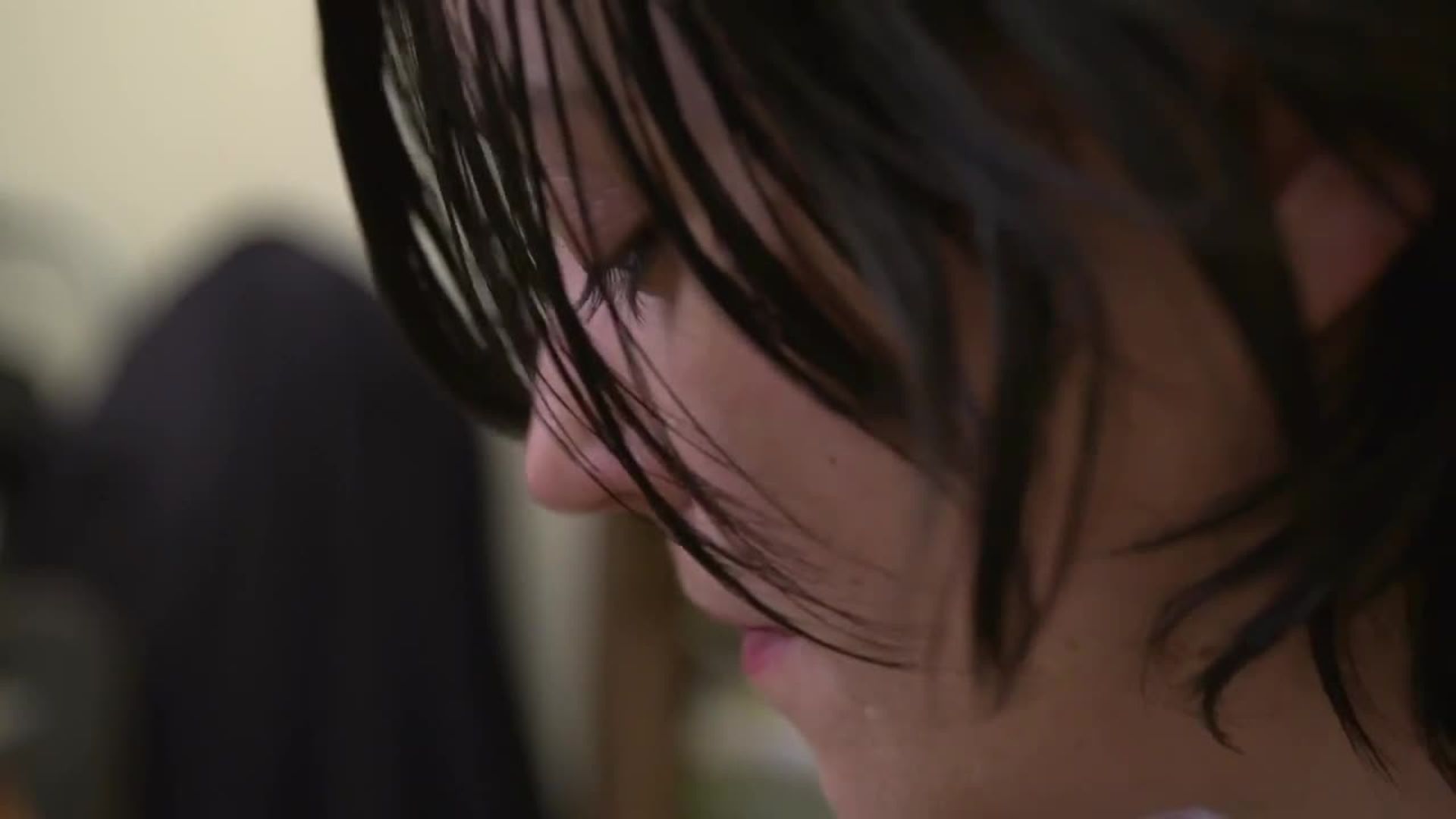 Watch Sharon Van Etten Performs In Her Apartment Annals of Sound