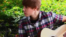 Justin Bieber Goes Acoustic 