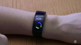 Ars Review: Samsung's Gear Fit 2
