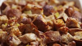 This Thanksgiving Stuffing Only Uses 3 Ingredients