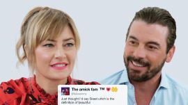 Riverdale's Skeet Ulrich and Mädchen Amick Compete in a Compliment Battle