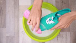 5 Ways to Clean Your Sneakers Depending on the Material