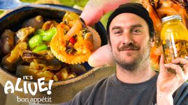 Brad Makes Pickled Mussels