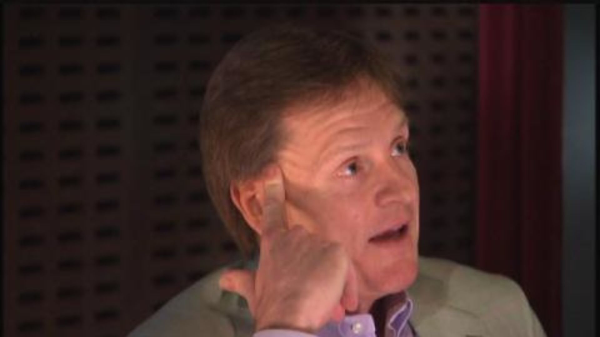 Watch Michael Lewis, in conversation with Graydon Carter (5/8