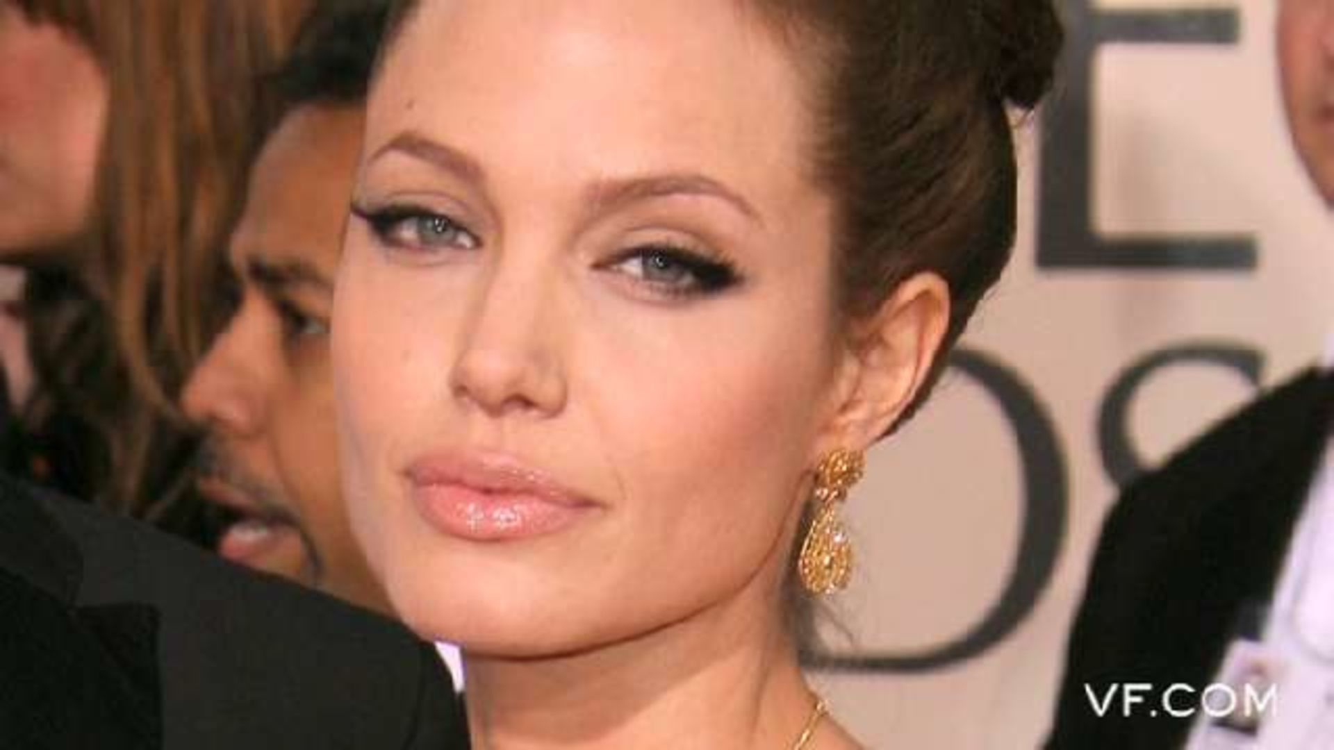 Zendaya Reworks the Angelina Jolie Slit for the Millennial Set | Vogue