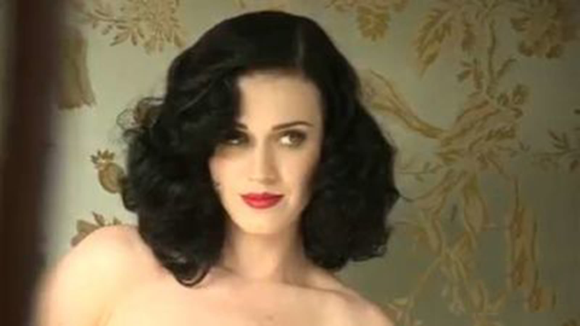 Katy Perry Porn Captions - Watch California Girl Katy Perry in Paris Couture, photographed by Annie  Leibovitz | Cover Shoots | Vanity Fair