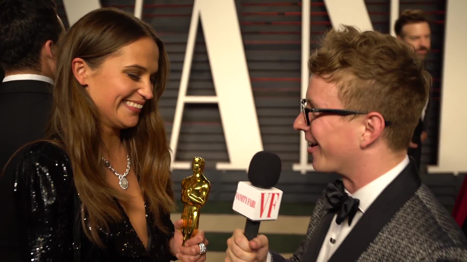 Watch Tyler Oakley Interviews Oscar Winner Alicia Vikander | The Vanity  Fair Oscar Party | Vanity Fair