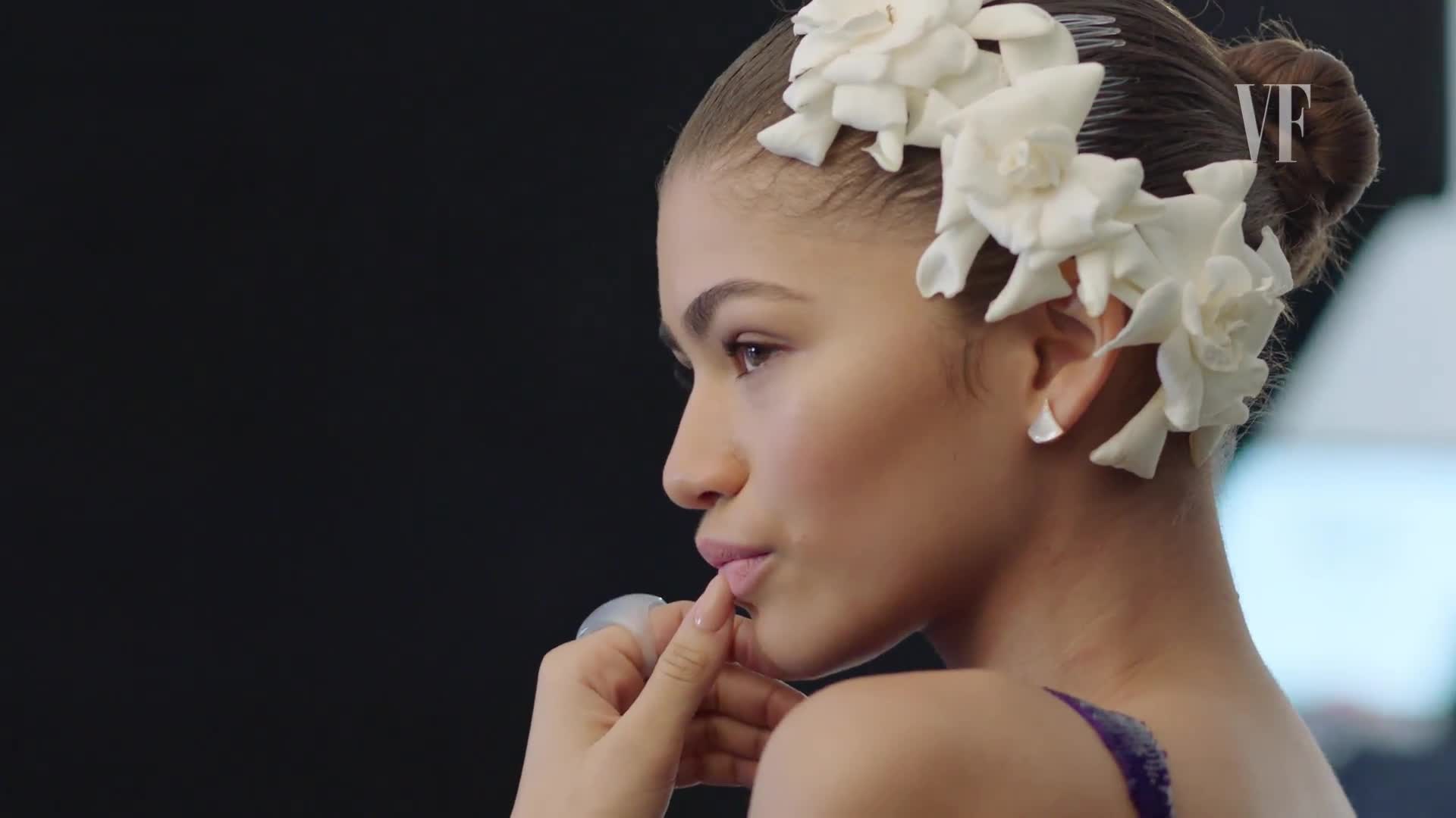 Watch How Does Zendaya Decide If It S A Glam Day Or Not Vanity Fair