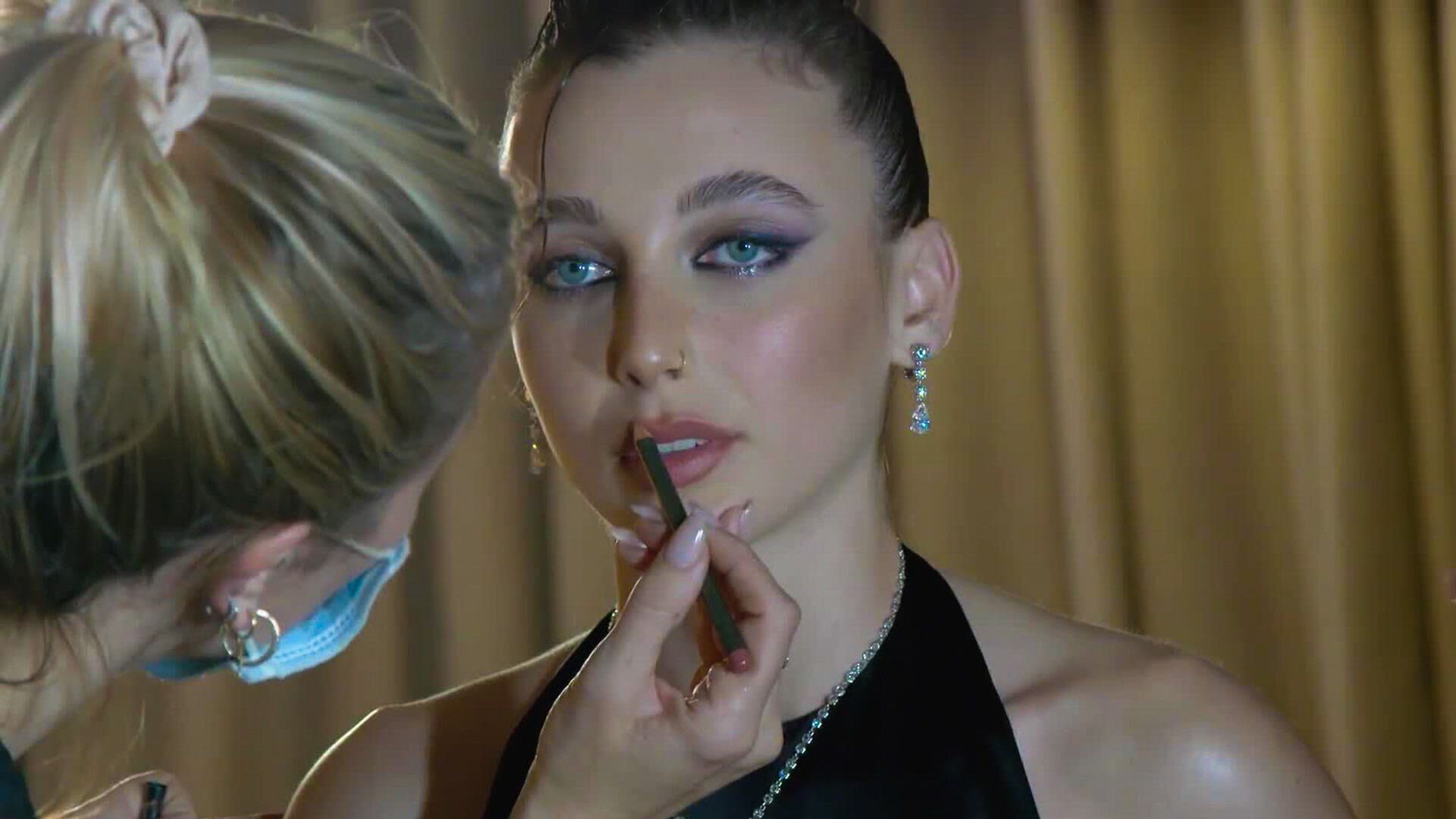 Emma Chamberlain Gets Ready for the Louis Vuitton Show