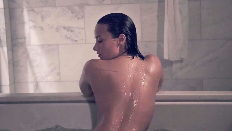 French Nude Beach Shower - Demi Lovato's Spontaneous, Nude, Makeup-Free Photo Shoot ...