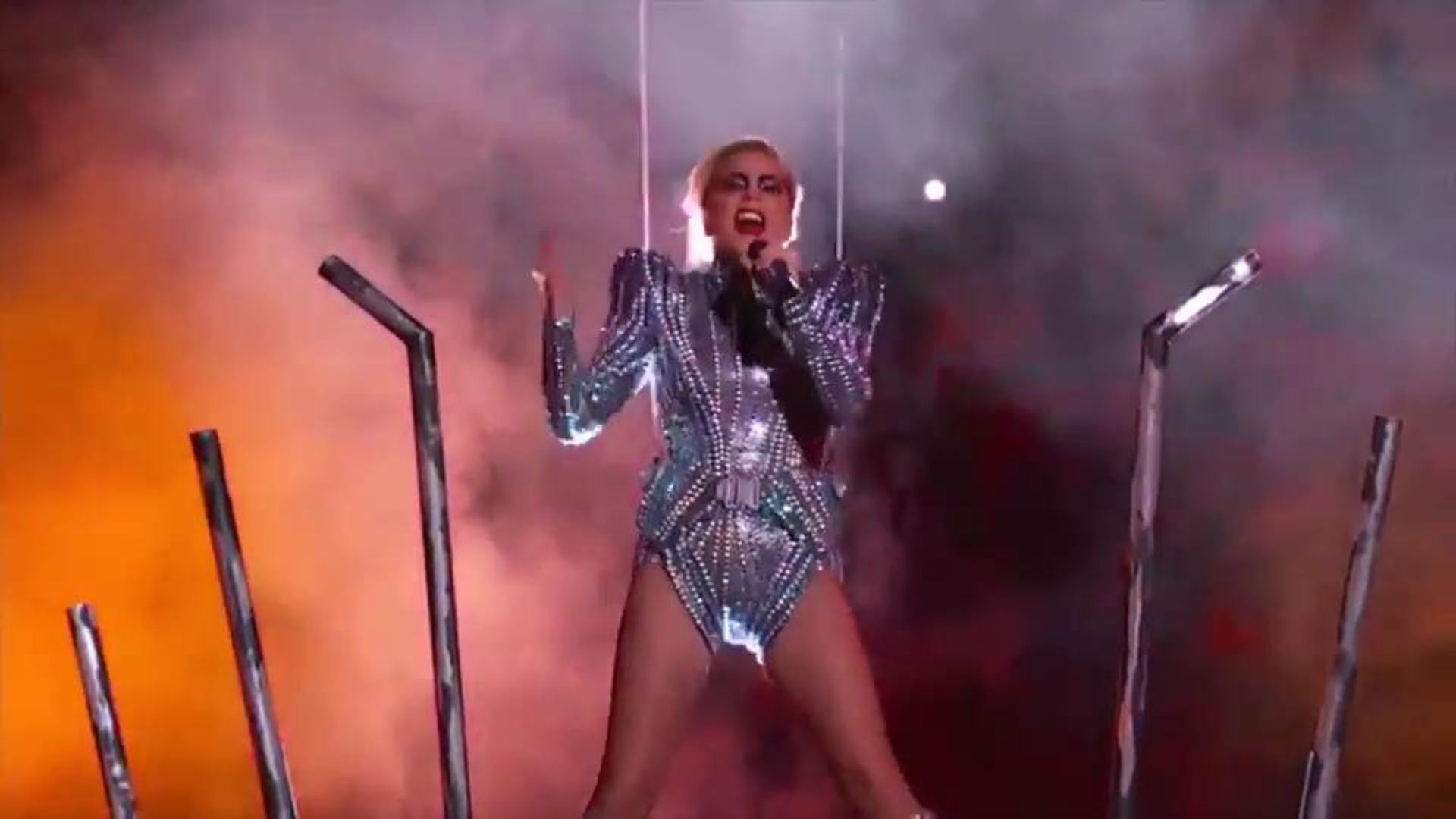 Brasile, 3 calciatori esultano con Bad Romance di Lady Gaga: il video