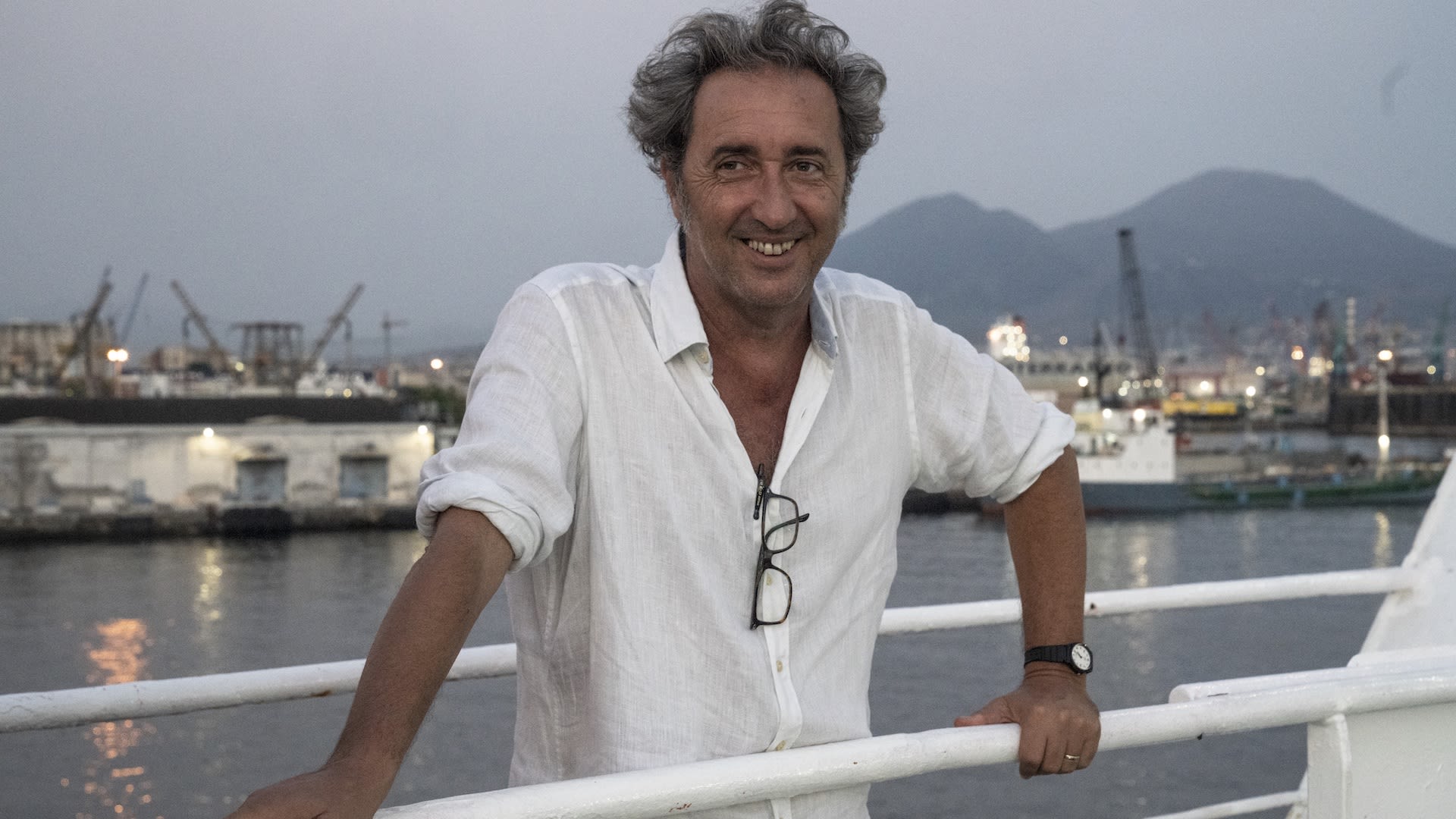 Paolo Sorrentino è Stata La Mano Di Dio