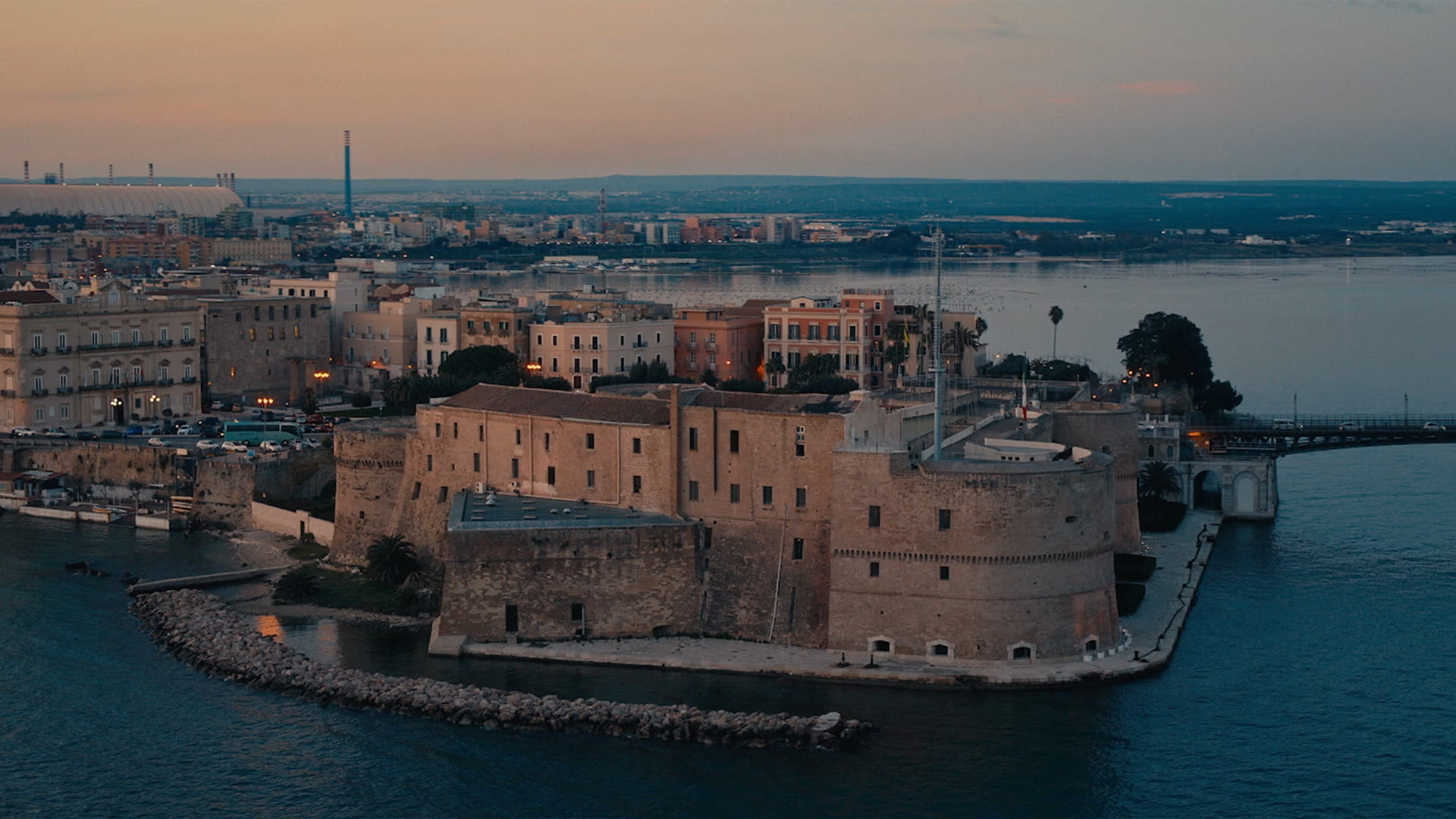 Watch Raffo, la birra che porta la Puglia in tutta l&amp;#39;Italia | Vanity ...