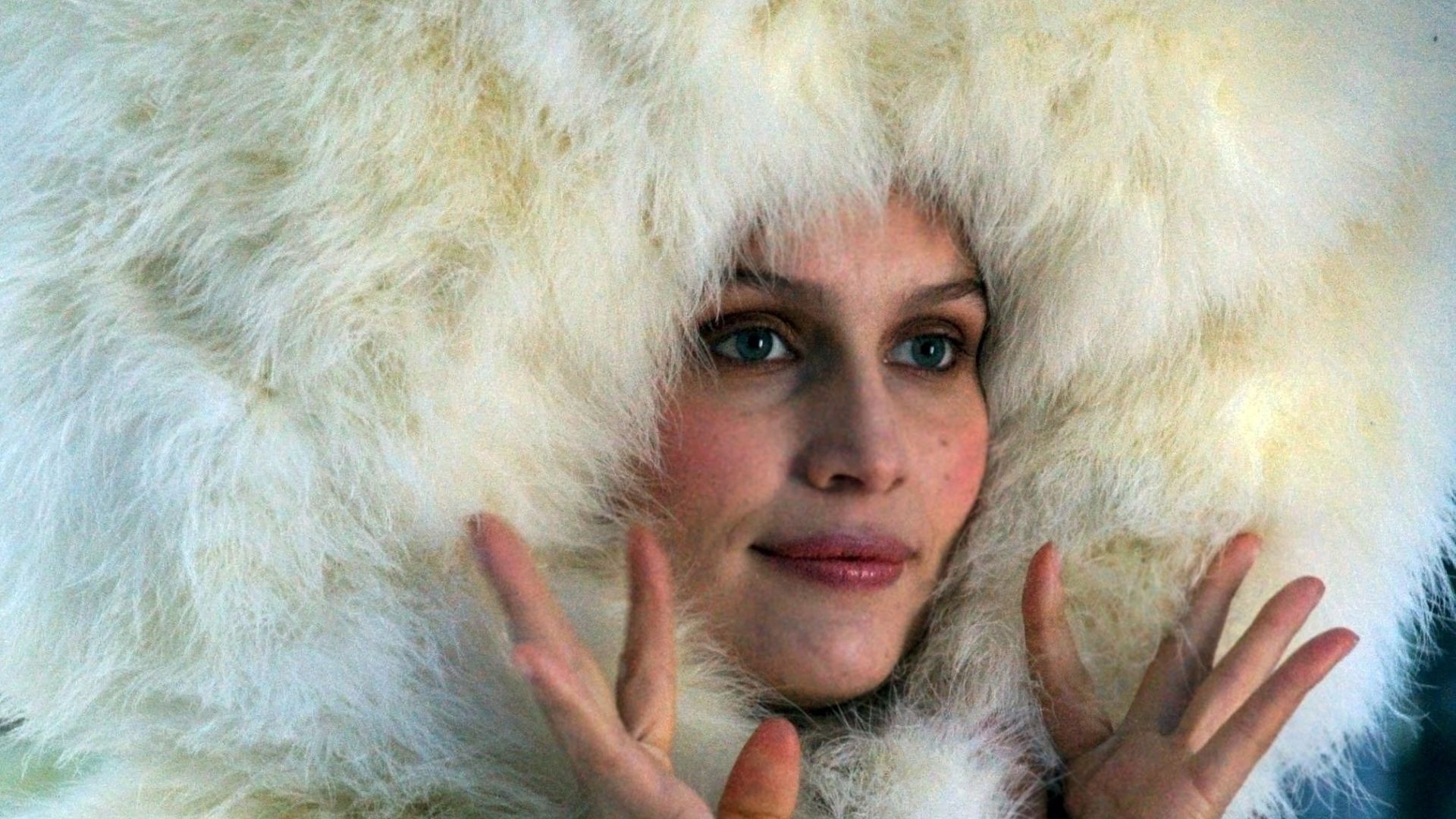 Watch Un paseo por la carrera cinematográfica de Laetitia Casta