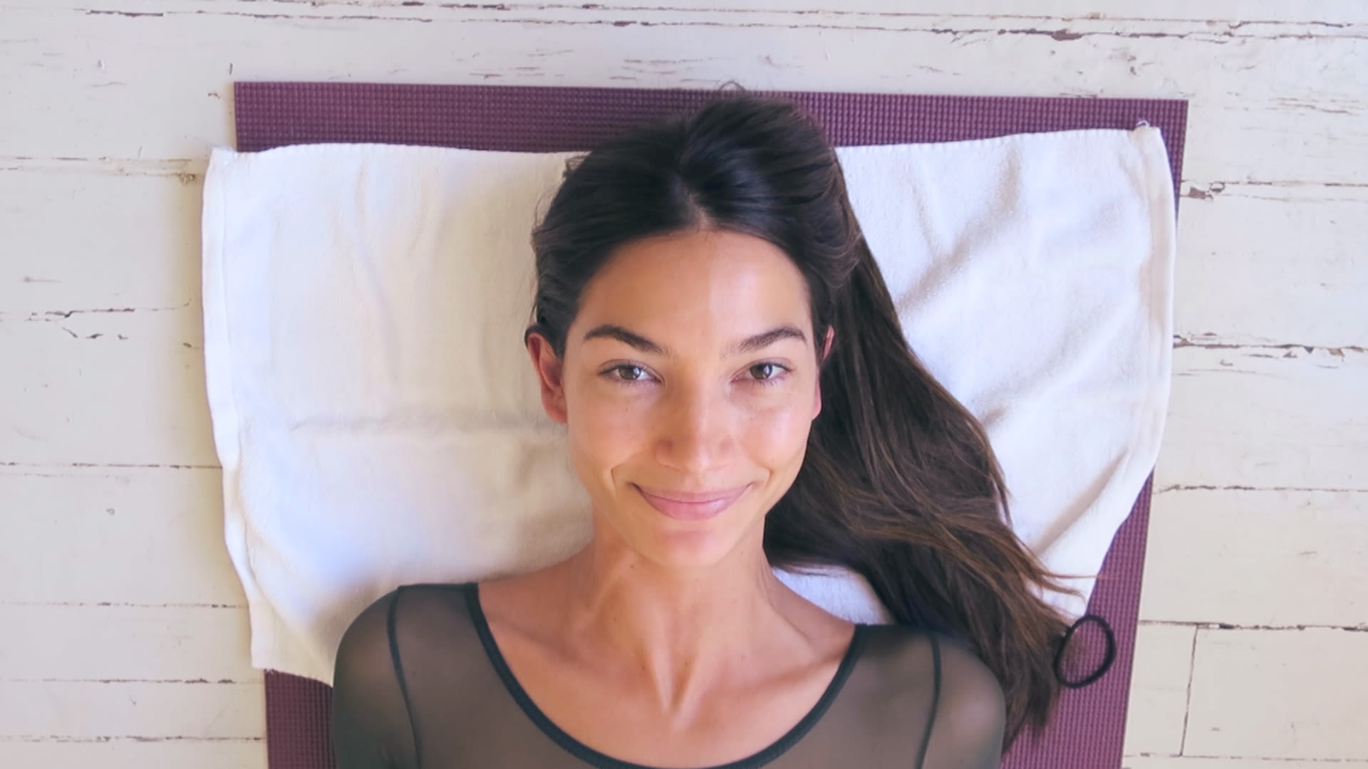 One Surprisingly Easy Way You Can Look a Little More Like Victoria's Secret  Model Lily Aldridge Today
