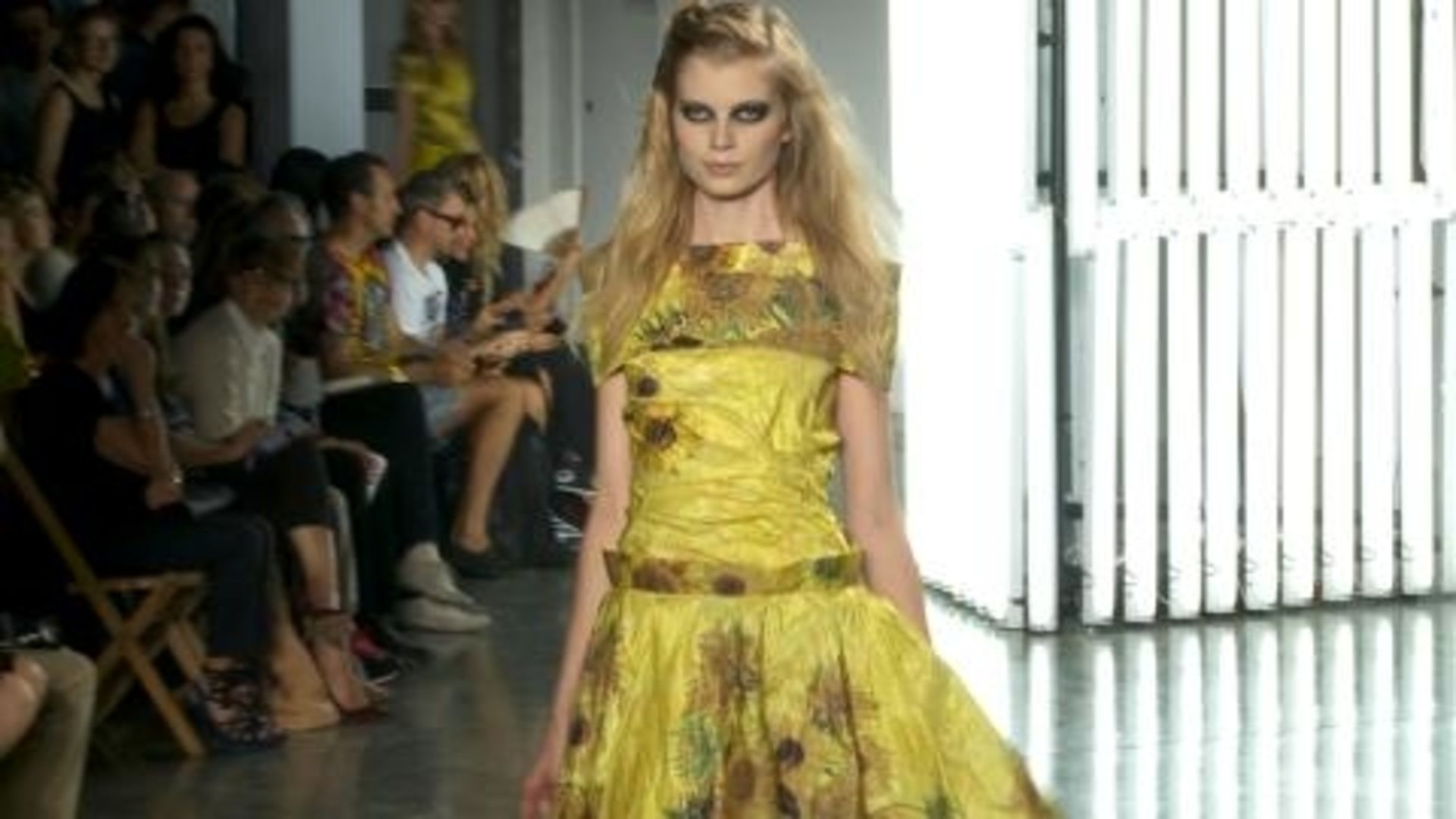 Louis Vuitton S/S 2012 Fashion Show Inspired Makeup Tutorial 