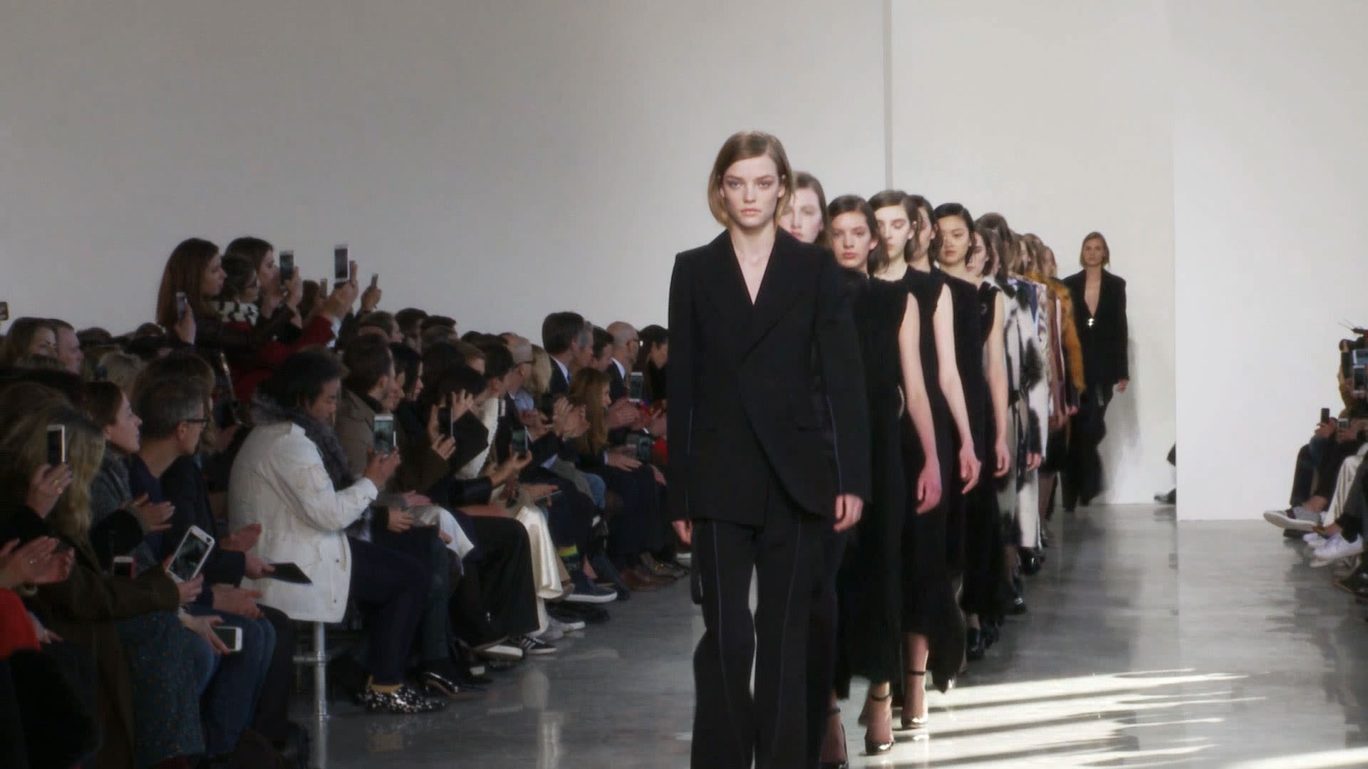 Watch Calvin Klein Collection Fall 2016 Ready-to-Wear | Vogue Fashion Week  | Vogue