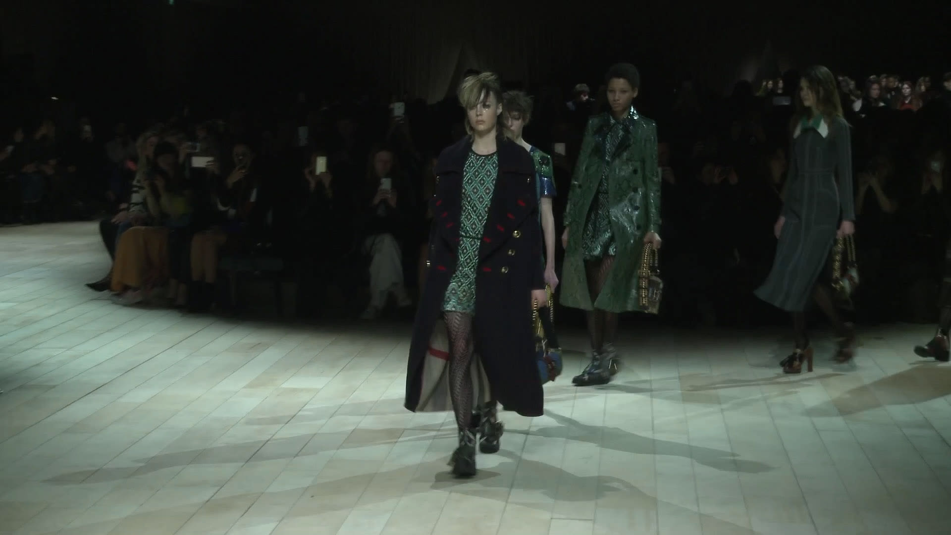 Burberry watch shop 2016
