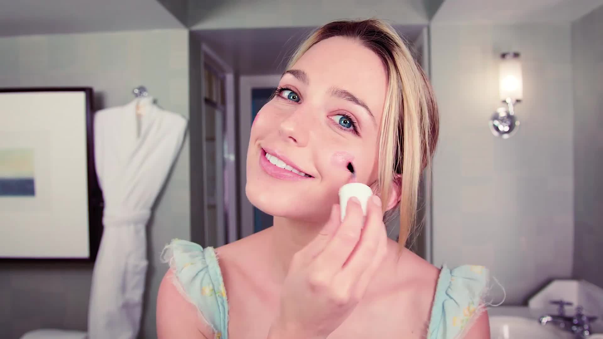 watch how to do girl next door beauty