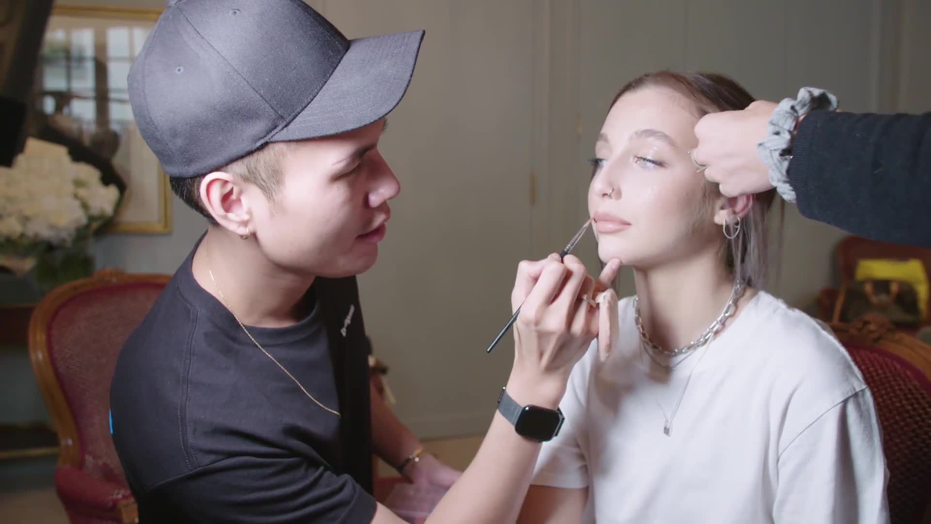 Watch Watch r Emma Chamberlain Get Ready for the Louis Vuitton Show, Getting Ready with Vogue