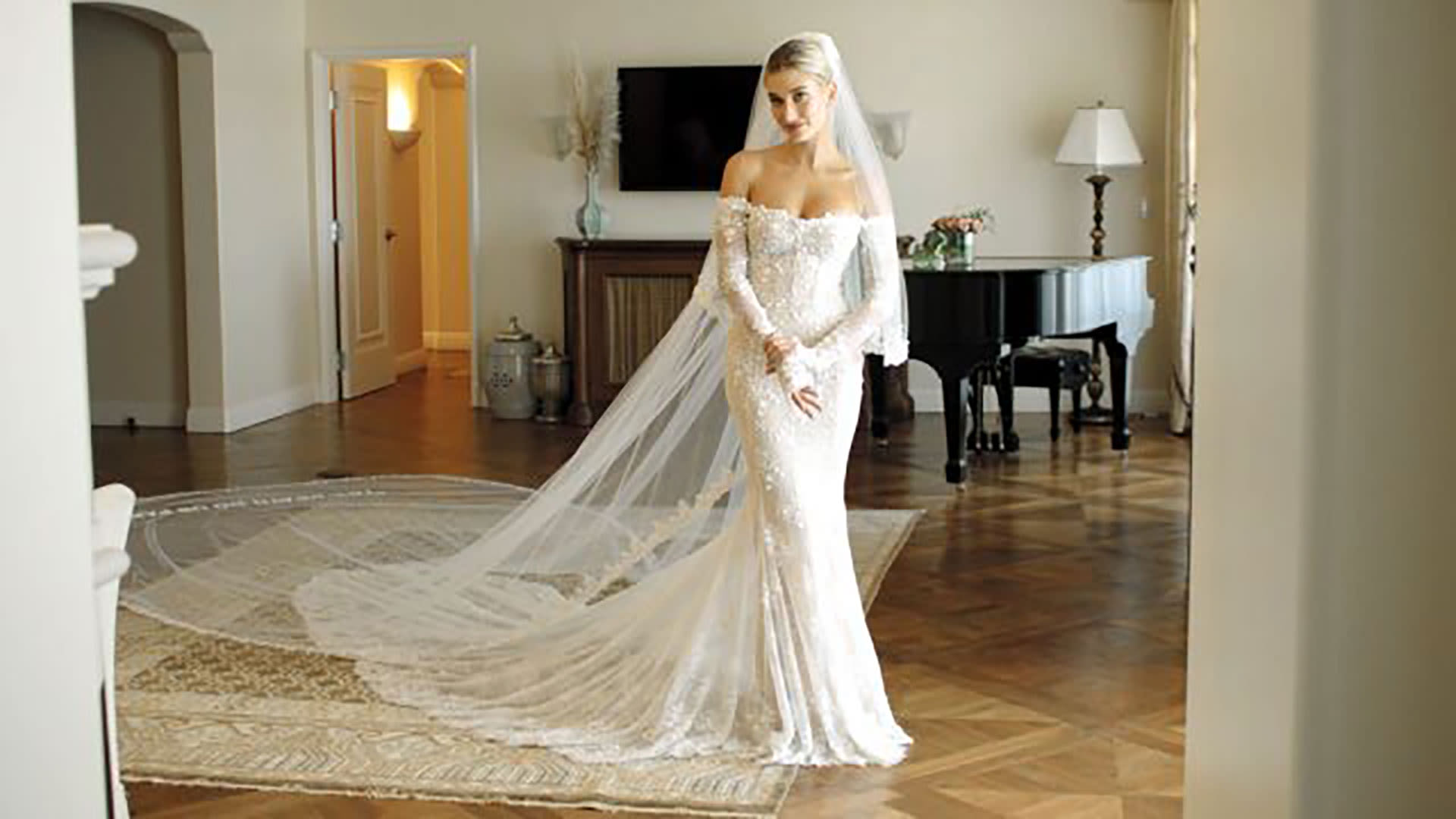 Watch Inside Hailey Bieber s Final Wedding Dress Fitting Wedding 