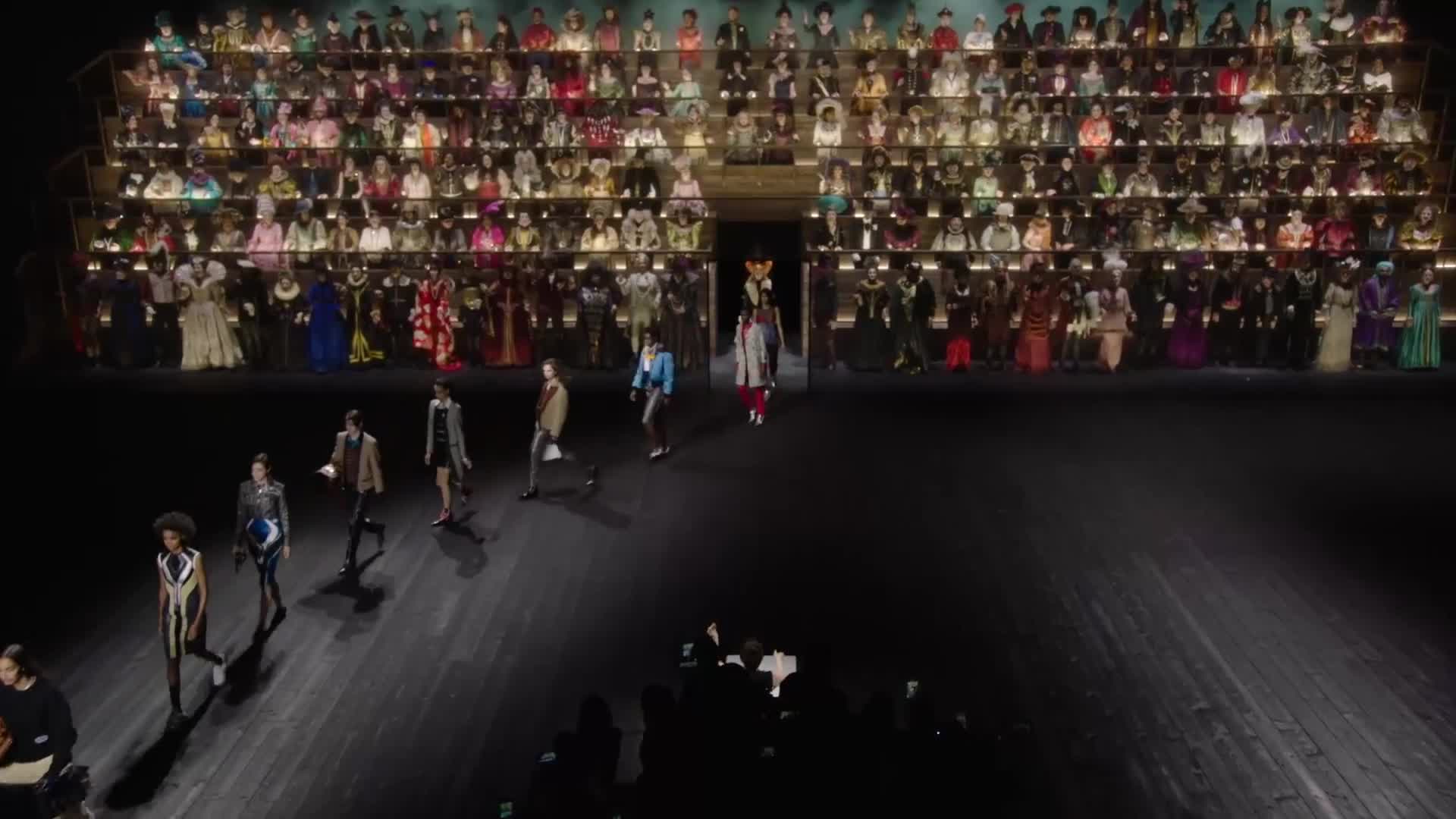 Watch How the Tableau Vivant at Louis Vuitton's Fall Show Got Made
