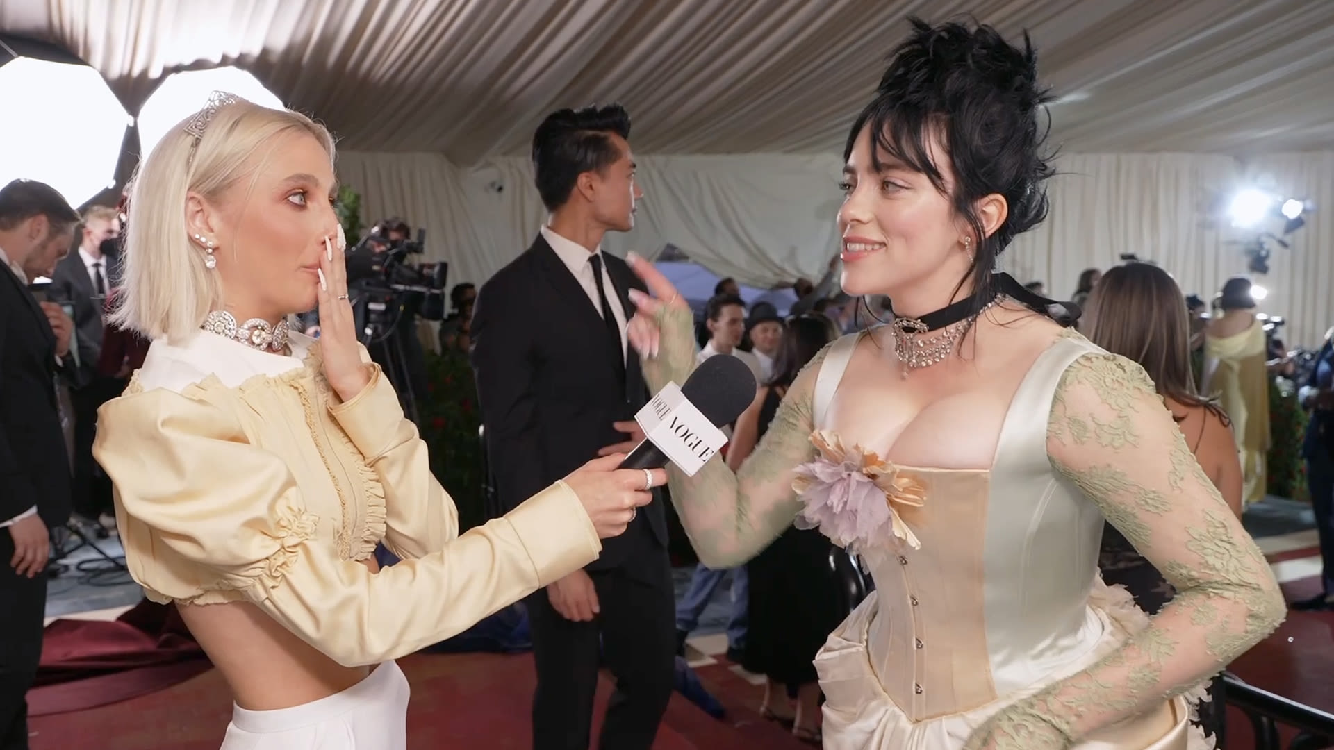 Watch Billie Eilish Talks Hanging Out With Emma at the Met Gala Met