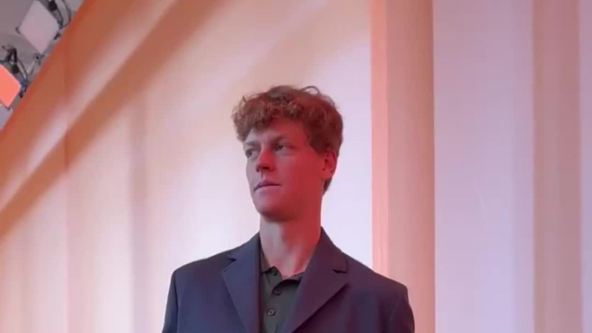 Watch Jannik Sinner at the Gucci Spring 2025 Show in Milan Vogue