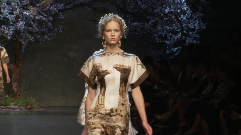 In Netflix S The Chalet Pulp Meets Prestige In A Bingeable French Thriller Vogue But i wanted to recommend the chalet on netflix. in netflix s the chalet pulp meets