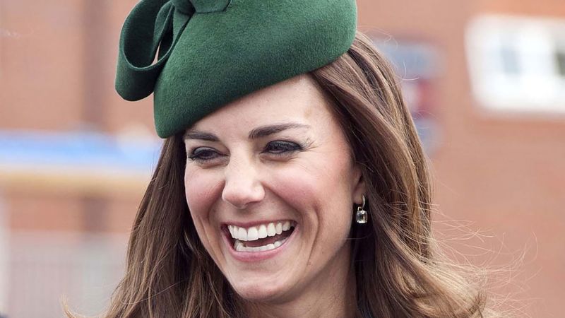 The Little Known Story Behind Kate Middletons Engagement Ring Vogue