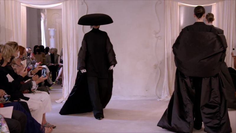 Limón enfermo estéreo Balenciaga Fall 2021 Couture Collection | Vogue
