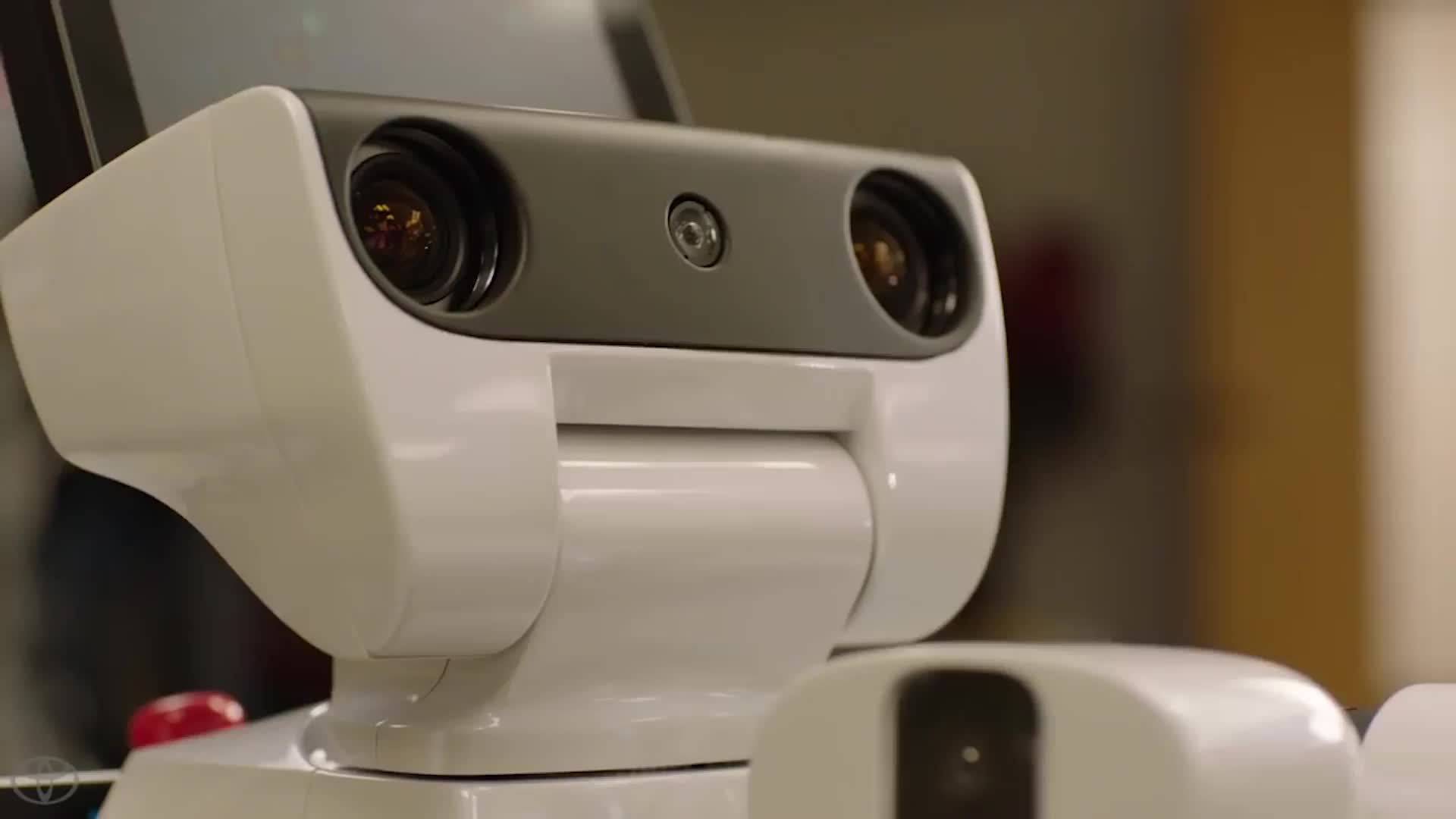 Watch The Robot That Supports a Paralyzed Vet | WIRED