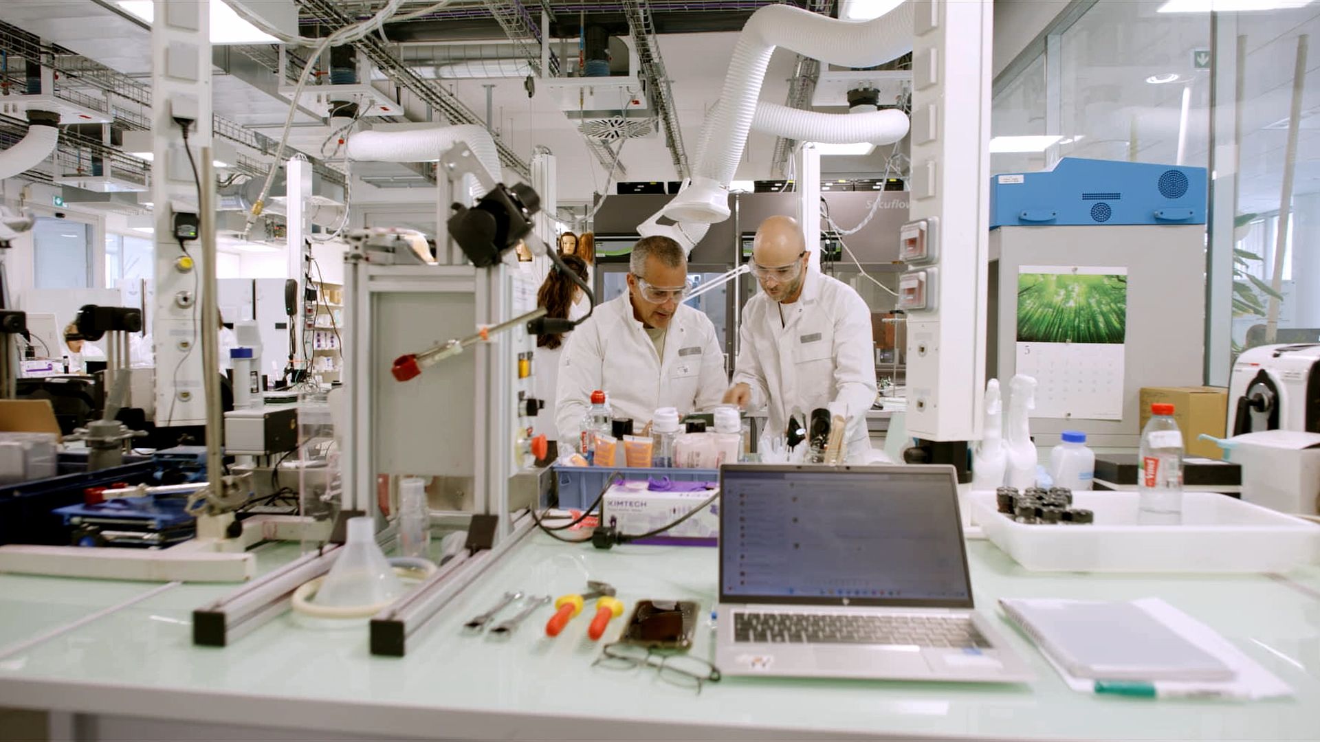 The Future of Beauty Tech | WIRED Brand Lab->検索設定