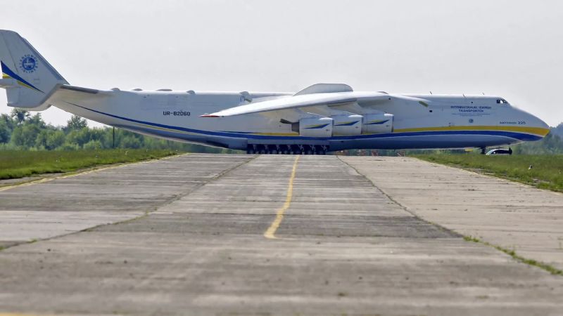 世界最大 ただ1機の輸送機 An 225 が離陸する瞬間 Wired Jp