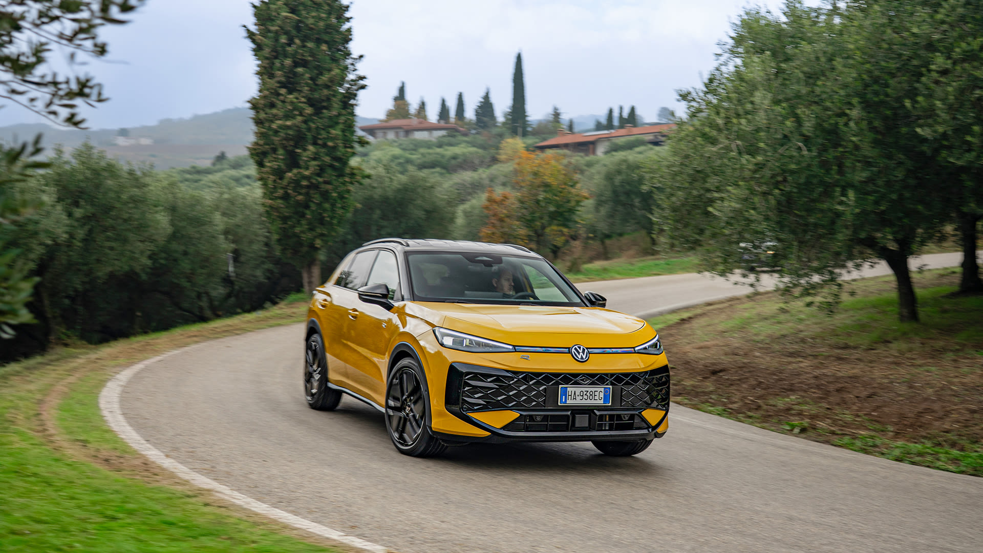 T Rok Masina Watch Nuova Volkswagen T-Roc 2026: 12 cm di carattere | Wired Motori ...